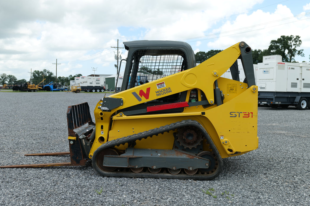 ST31 Track Loader