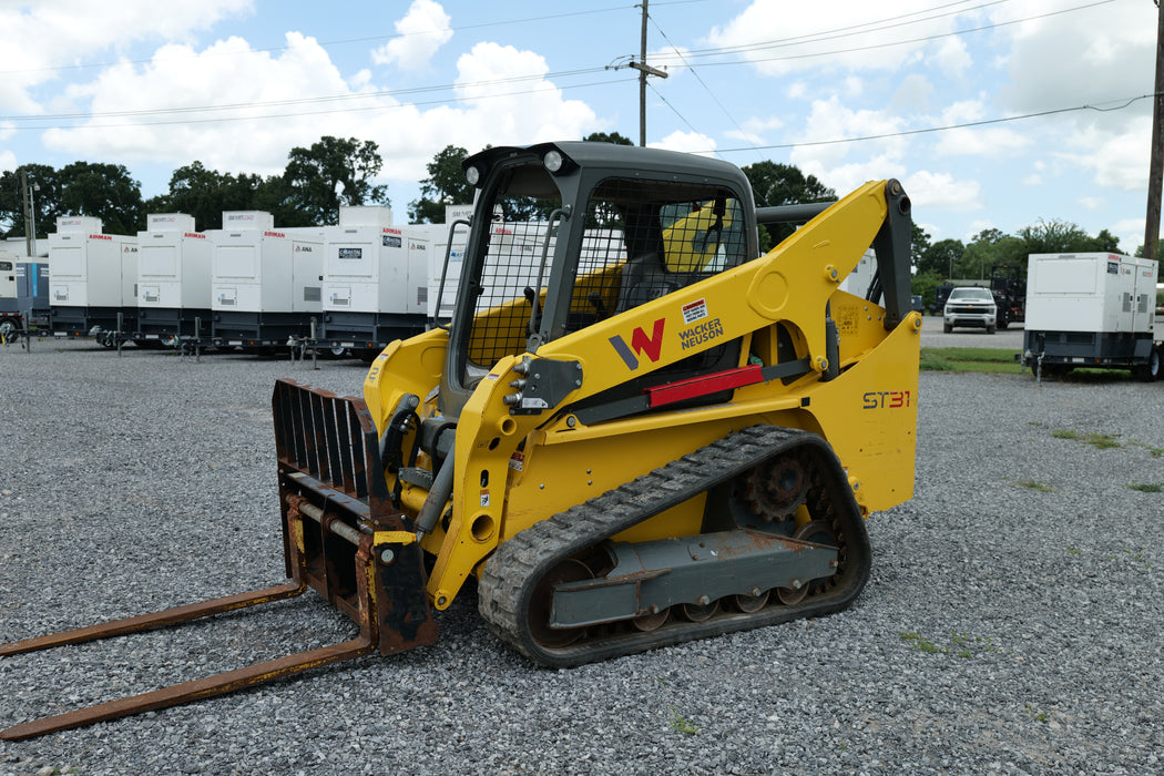 ST31 Track Loader