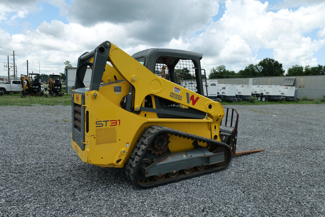 ST31 Track Loader