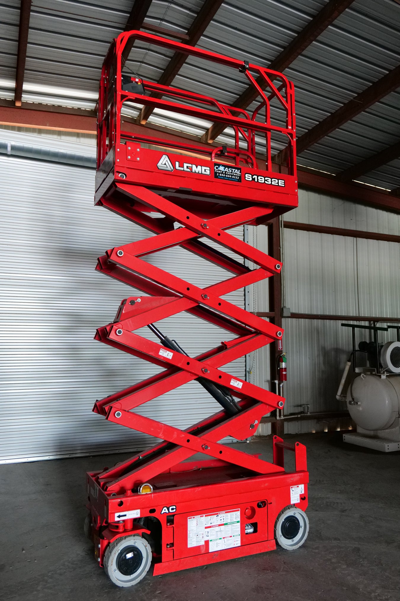 SCISSOR LIFTS