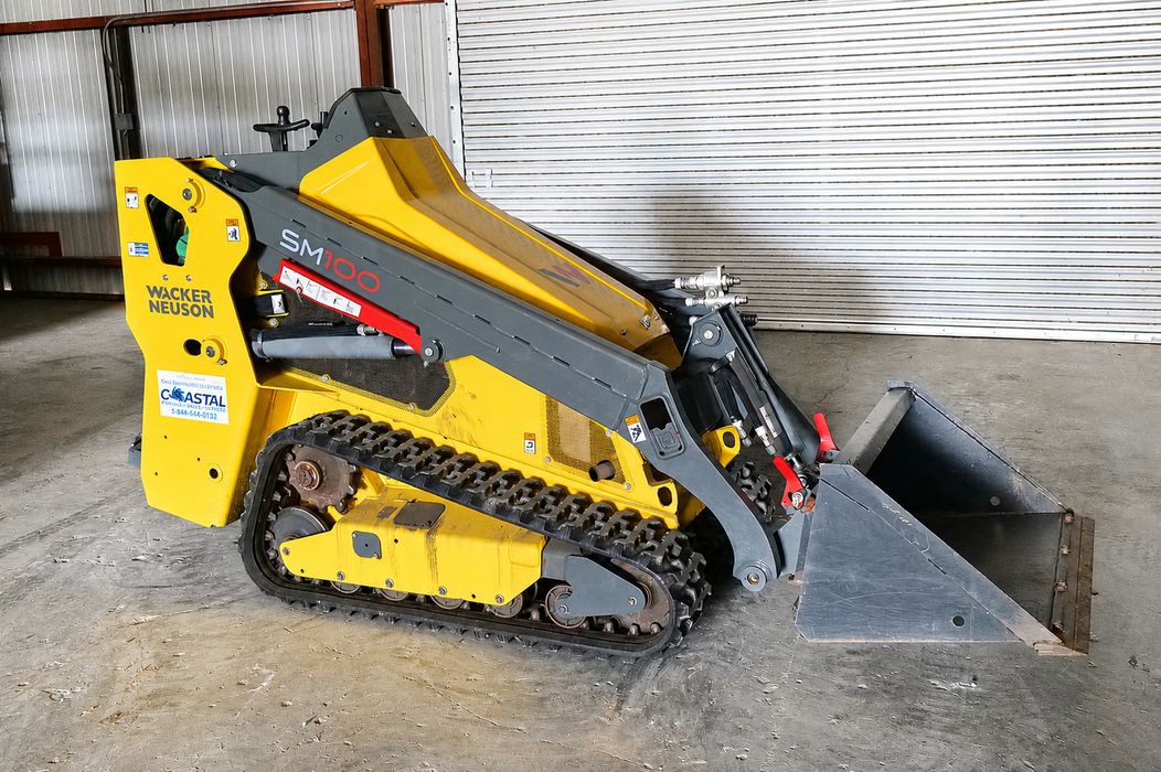 SM100 Ride On Loader